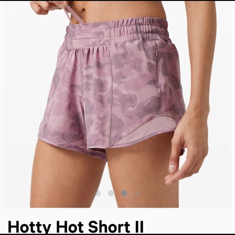 Lululemon Hotty Hot low rise Pink Camo Size 6
